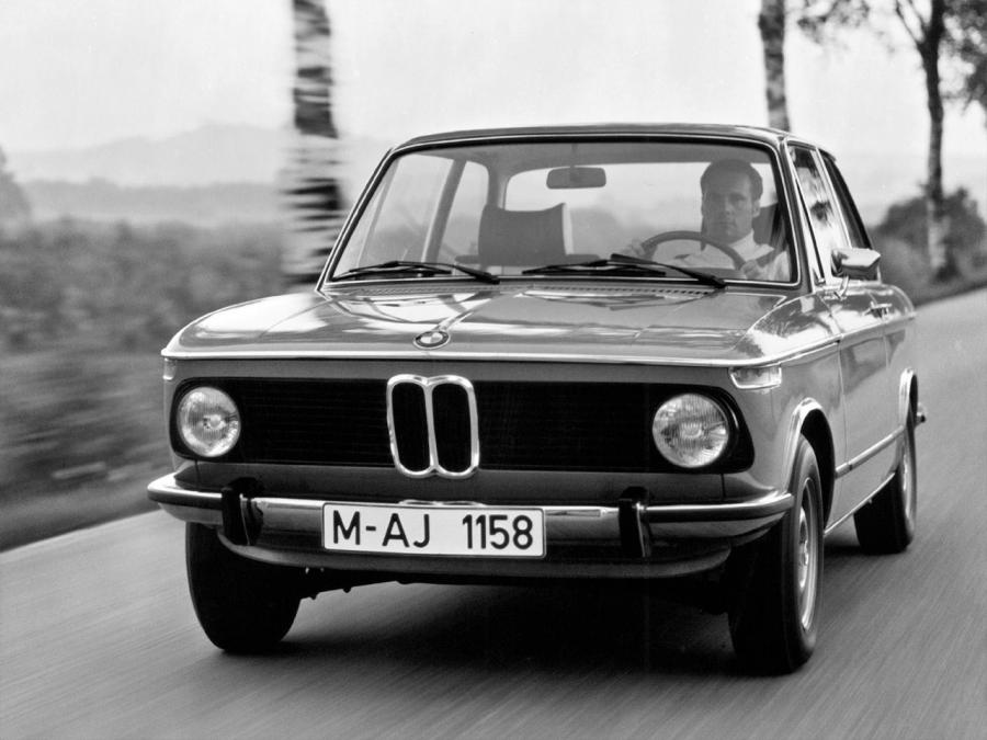  BMW 1600-2 (E10) 1966 года  (фото 9 из 15)